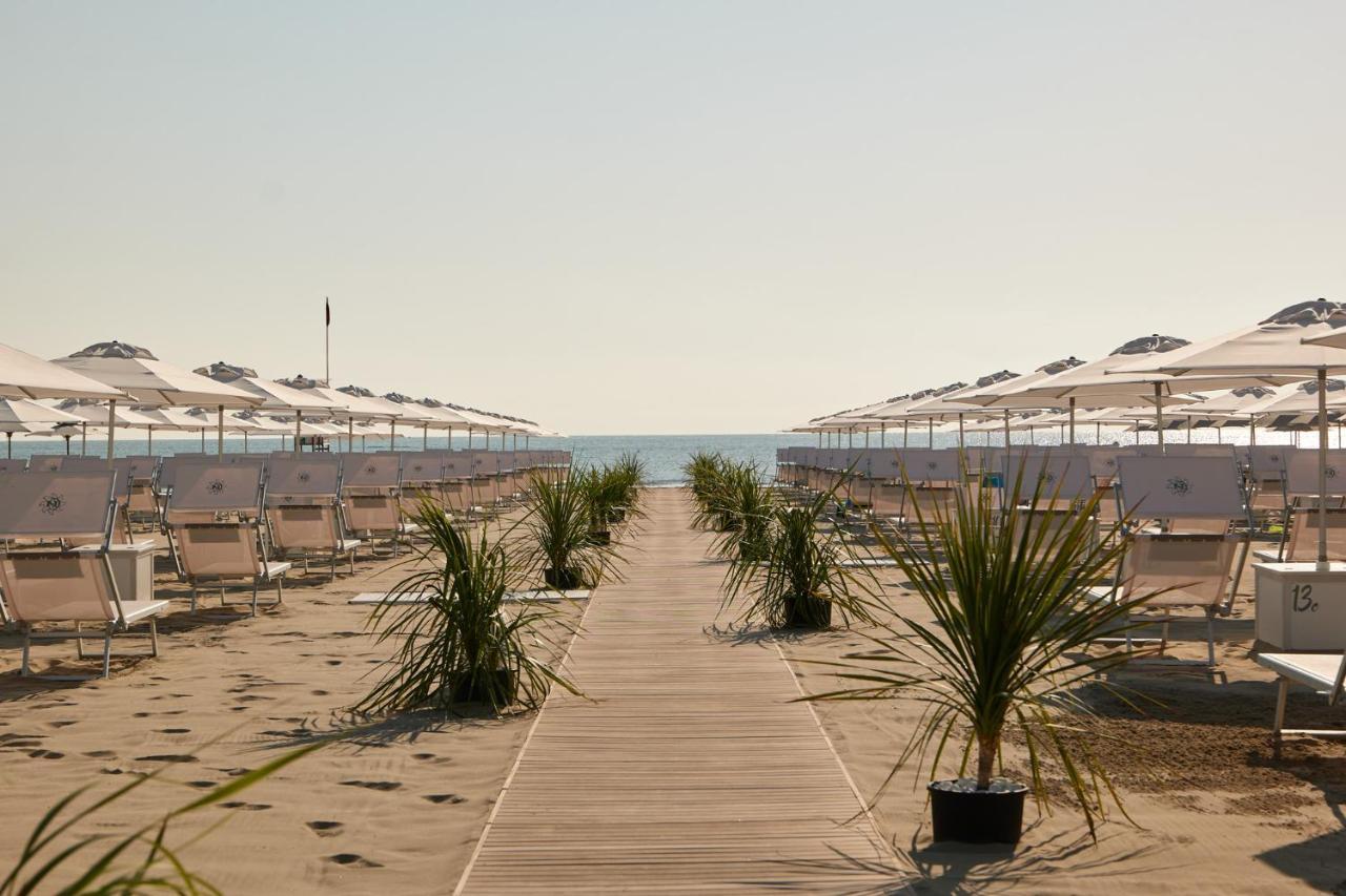 Hotel Saraceno Resort With Private Beach Milano Marittima Exterior photo