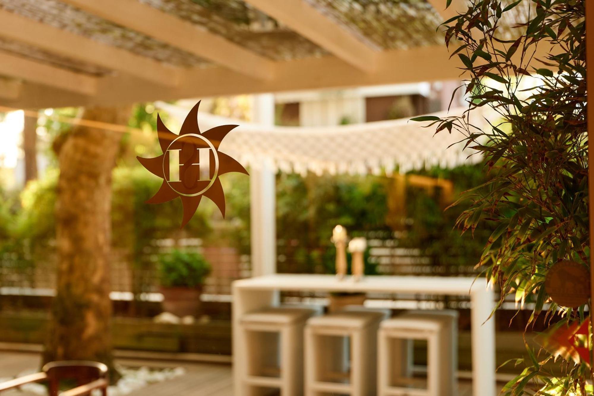 Hotel Saraceno Resort With Private Beach Milano Marittima Exterior photo