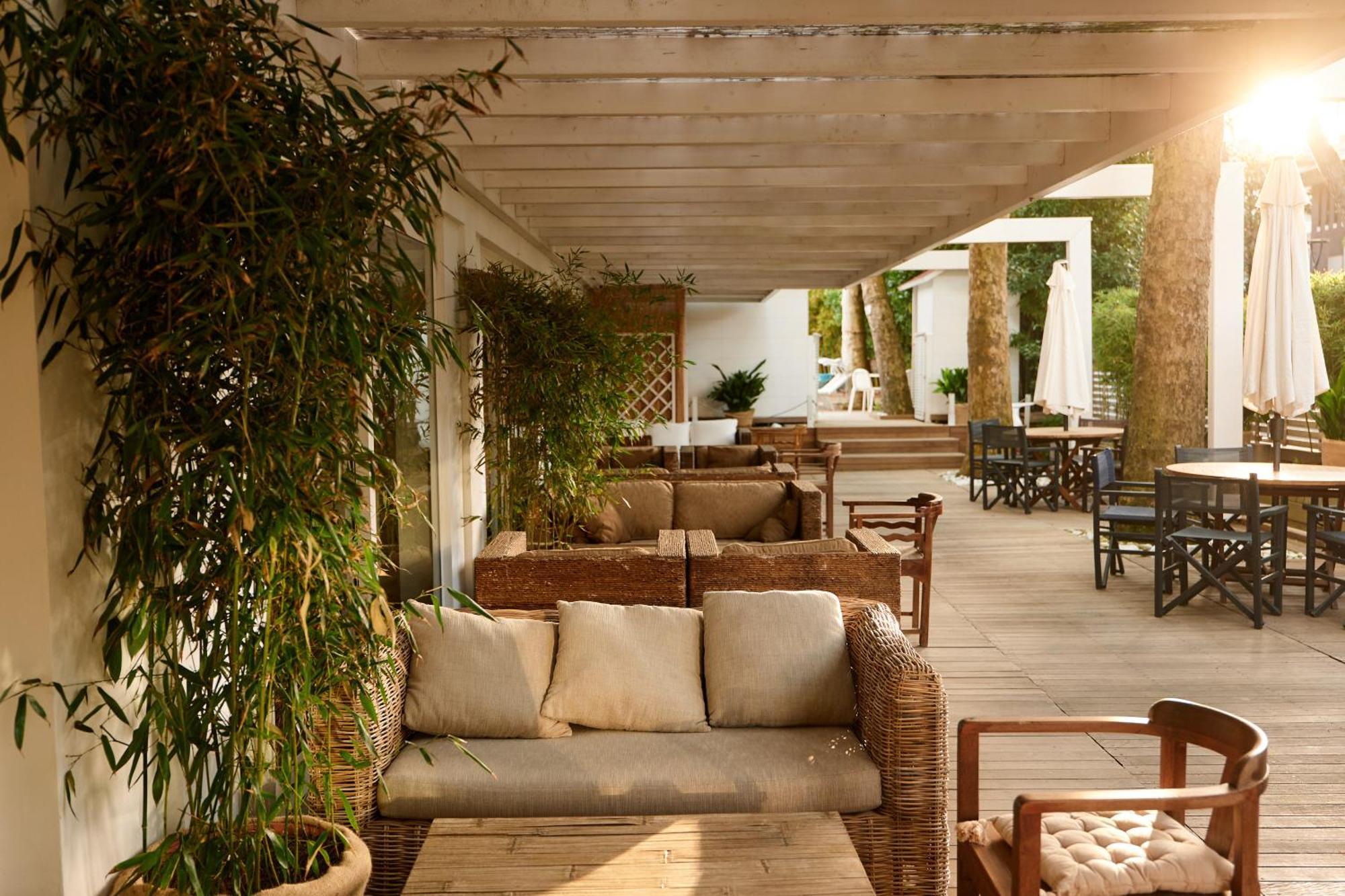 Hotel Saraceno Resort With Private Beach Milano Marittima Exterior photo